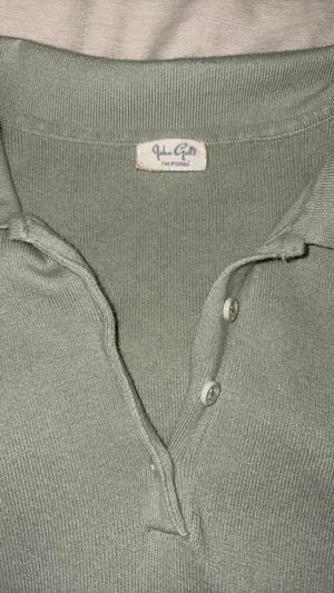 Cropped Brandy Melville Top thumbnail 4
