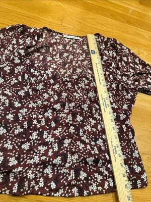 Abercrombie & fitch brown and white ditsy floral botton down blouse size large . thumbnail 5