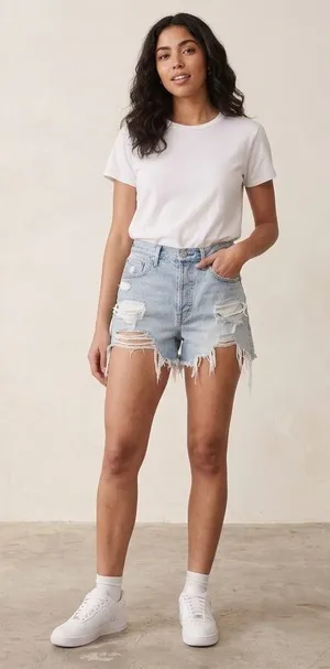 American Eagle Womens Size 6 90s Boyfriend Shorts Blue Denim Distressed Cut Off thumbnail 1