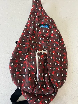 Kavu Rope Sling Crossbody Bag Raccoon Print Multi-Pockets Hike Travel Comfort thumbnail 2
