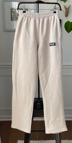 PLT PrettyLittleThing Beige Cream Badge Detail Straight Leg Fleece Sweatpants S thumbnail 1