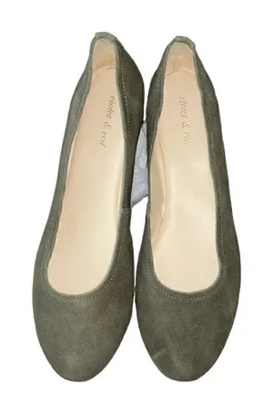 Violet & Red Ballet Flat Green Suede Leather
Shoes(Size 8.5M) thumbnail 1