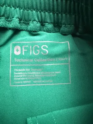 NWT FIGS Women’s Hunter Green Yola Skinny Scrub Pants - Size XXS Petite thumbnail 3