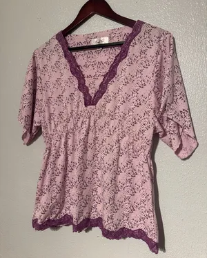 Women's Lavender Floral Lace-Trim V-Neck Top thumbnail 1