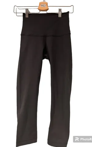 Lululemon Wunder Under black leggings 21” size 4 thick material thumbnail 1