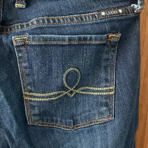 LUCKY BRAND Size 6/28 Distressed Denim Sofia Boot Cut Jeans NEW thumbnail 6