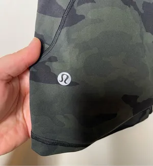 Lululemon Fast and Free HR Shorts in Incognito Camo Multi Gator Green sz 8 thumbnail 4