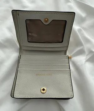 Michael Kors Wallet thumbnail 3