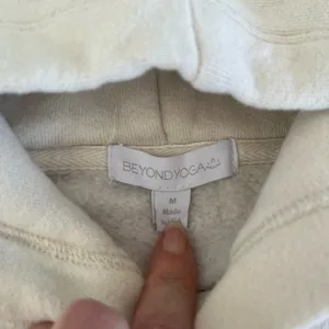Beyond Yoga Cream WFH Fleece Hoodie Sweatshirt Oversized size Medium thumbnail 3