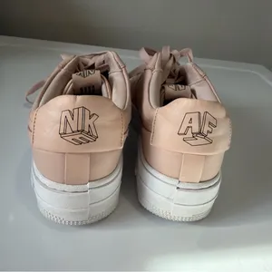 Nike Air Force One Women’s Size 8 Light Blush Sneakers thumbnail 2