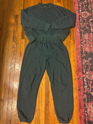 Lightweight Sweatset thumbnail 1