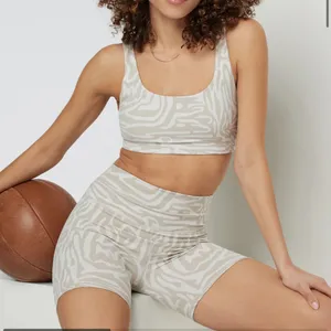 Vuori Maze Jacquard Bike Shorts and Bra Set Taupe and Cream Swirl Patterned XL thumbnail 9