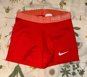 Nike pro shorts thumbnail 1