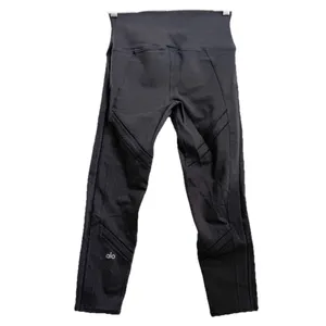 ALO Yoga Black Cropped Leggings Size S thumbnail 2