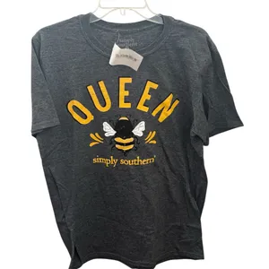 Simply Southern Women's Queen Bee T-Shirt Gray Size M New with‎ tags thumbnail 1