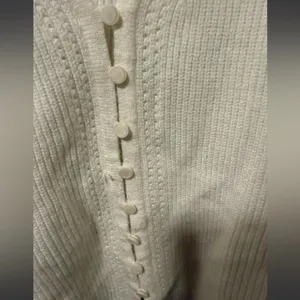 Cyrus Cream Women's Cardigan Sweater thumbnail 3