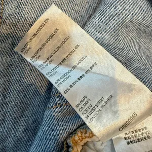 We the Free People 27 tapered cropped distressed button fly jean J2 2728 thumbnail 9