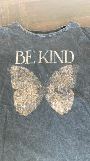 Boutique Be Kind Tee Gray Size M thumbnail 2