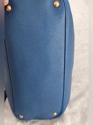 Prada Vitello Diano Tote Bag thumbnail 9