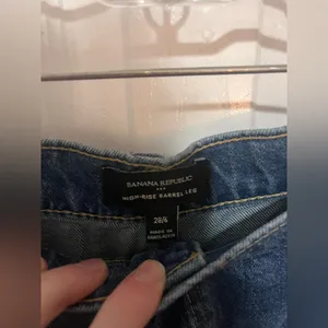 Banana Republic High-Rise Barrel Leg Jean Size 28/6 thumbnail 4