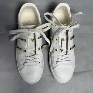 Valentino Garavani Rockstud Untitled White Leather Sneakers Gold Studs 39 thumbnail 2
