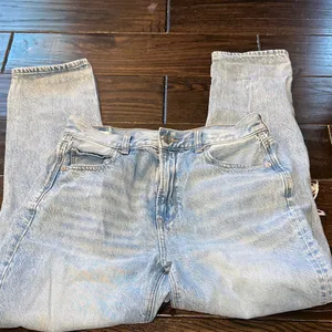 American Eagle Outfitters MOM jeans size 8 regular distressed thumbnail 2
