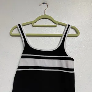 Athleta Black Ribbed Renew Seamless Square Neck Tank Top Sz S thumbnail 3