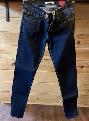 Levi's 711 Skinny Jeans thumbnail 1
