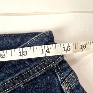 Levi's 529 Curvy Skinny Cut Off Denim Shorts Dark Wash Raw Hem Size 8 thumbnail 7
