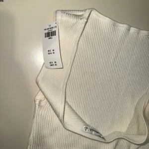 Abercrombie NWT Shell Scoopback Sweater Tank thumbnail 5