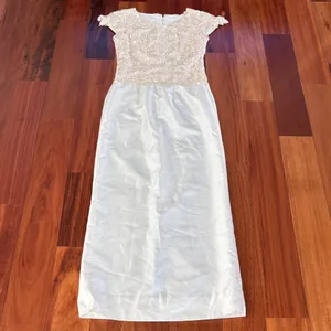 Silk wedding gown Size XS thumbnail 2