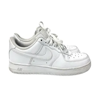 Nike Air Force 1 Low Athletic Lifestyle Shoes Sneakers Women’s Size 7 White Y2K thumbnail 8