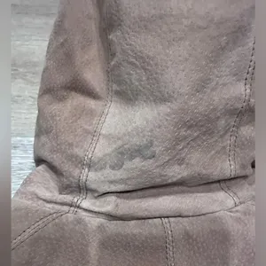St.‎ John’s Bay Genuine Leather Suede Jacket Lined with Faux Fur Size Medium thumbnail 6