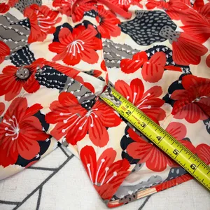 The North Face Shorts Womens‎ Large Red Floral Cactus Print Nylon Activewear thumbnail 3