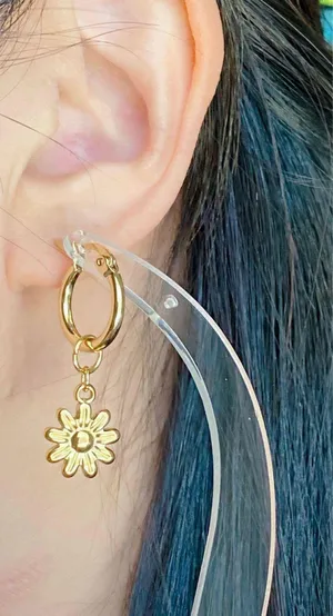 Handmade cute retro cottage fairy style gold tone mini flower dangle hoop earrings🌼 thumbnail 5