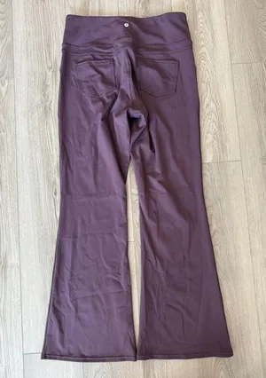 Halara High Waisted Pilates Flare Yoga Casual Stretch Red Mahogany Leggings XL thumbnail 4