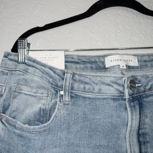 Risen NWT High Rise Distressed Boyfriend Medium Wash Jeans Size 2XL thumbnail 6