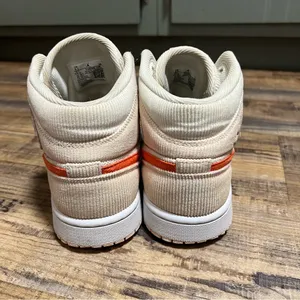 Jordan 1 Mid SE Sail Orange Quartz Corduroy Sneakers Womens Size 9.5 thumbnail 5