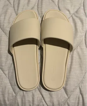 Amazon ZBY Beige Slides thumbnail 1