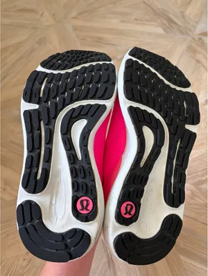 Lululemon Women's Beyondfeel Running Shoes Raspberry Glo Size 6 Sporty Run thumbnail 4