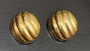 Vintage 60’s TRIFARI Polished Gold- tone Dome Clip On Earrings thumbnail 5