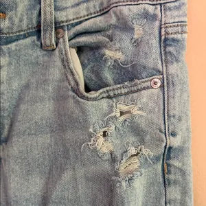 American Eagle Outfitters Light Blue Distressed Boyfriend Jeans thumbnail 4