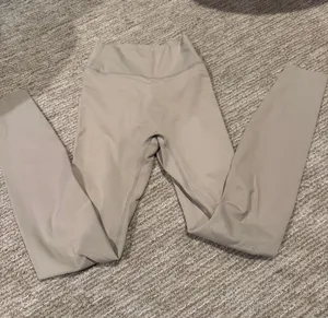 437 High-Waist Neutral Beige Leggings for Women thumbnail 1