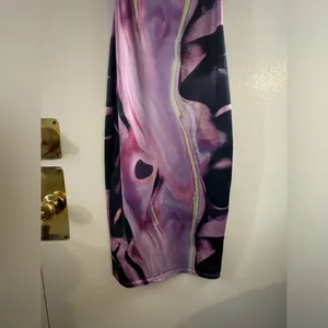 Pretty Little Thing SHAPE PINK ABSTRACT PRINT SLINKY SPAGHETTI STRAP MIDI DRESS thumbnail 5