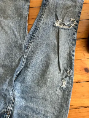 ☀️3/$25 Abercrombie & Fitch Jeans 90s Straight Ultra High Rise ripped jeans 4 thumbnail 3