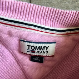Tommy Hilfiger Pink Crew Neck Sweater thumbnail 2