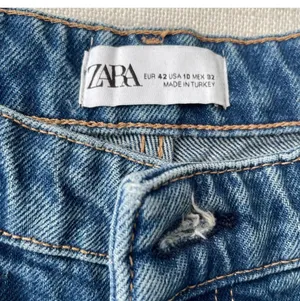 ZARA Wide Leg Jeans thumbnail 2