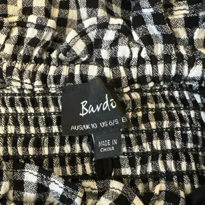 Bardot‎ Cindy Off Shoulder Midi Dress Size 6 S Black Gingham Smocked Babydoll thumbnail 7