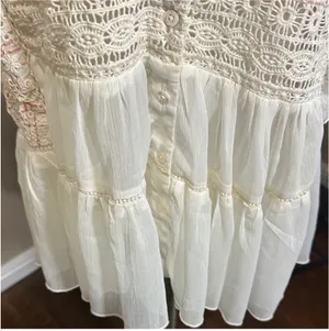 Size Small Anthropologie Boho Lace Peplum Top – Ivory/Cream thumbnail 4