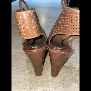 Tory Burch Brown Perforated‎ Gladiator Wedge Heel Sandals 10M thumbnail 5